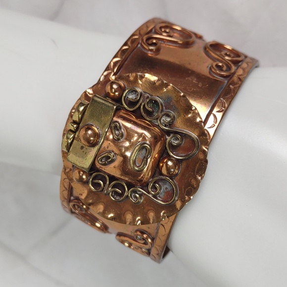 Artisan Crafted Copper Cuff Bracelet - Picture 3 of 8